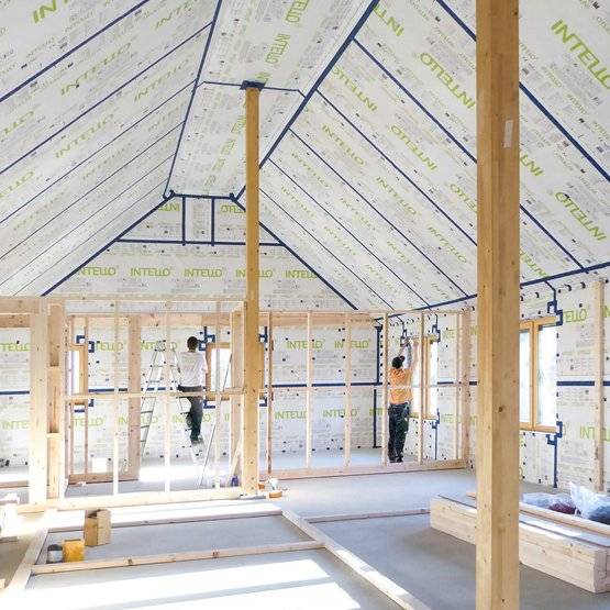 Réguler l’humidité dans une maison avec le frein vapeur Intello